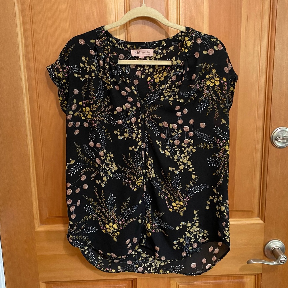 [philosophy] Black, Floral Short Sleeve Blouse